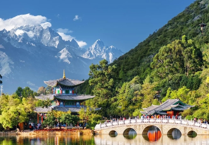 Đại Quan Lầu từng là nơi được nhiều thi sĩ và học giả lui tới sáng tác và bình thơ 