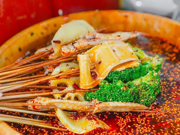 Gà Bobo - món ăn vặt hấp dẫn mọi thực khách.